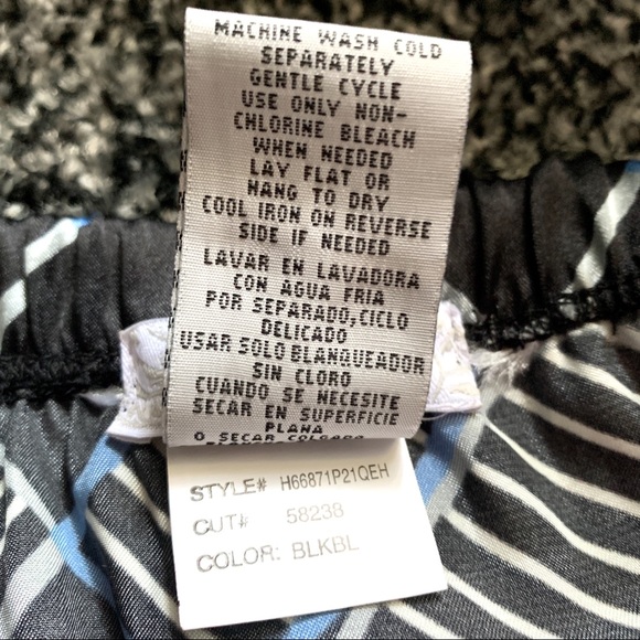 Speechless Brand Halter Top! NWT! Size Small - Picture 8 of 8